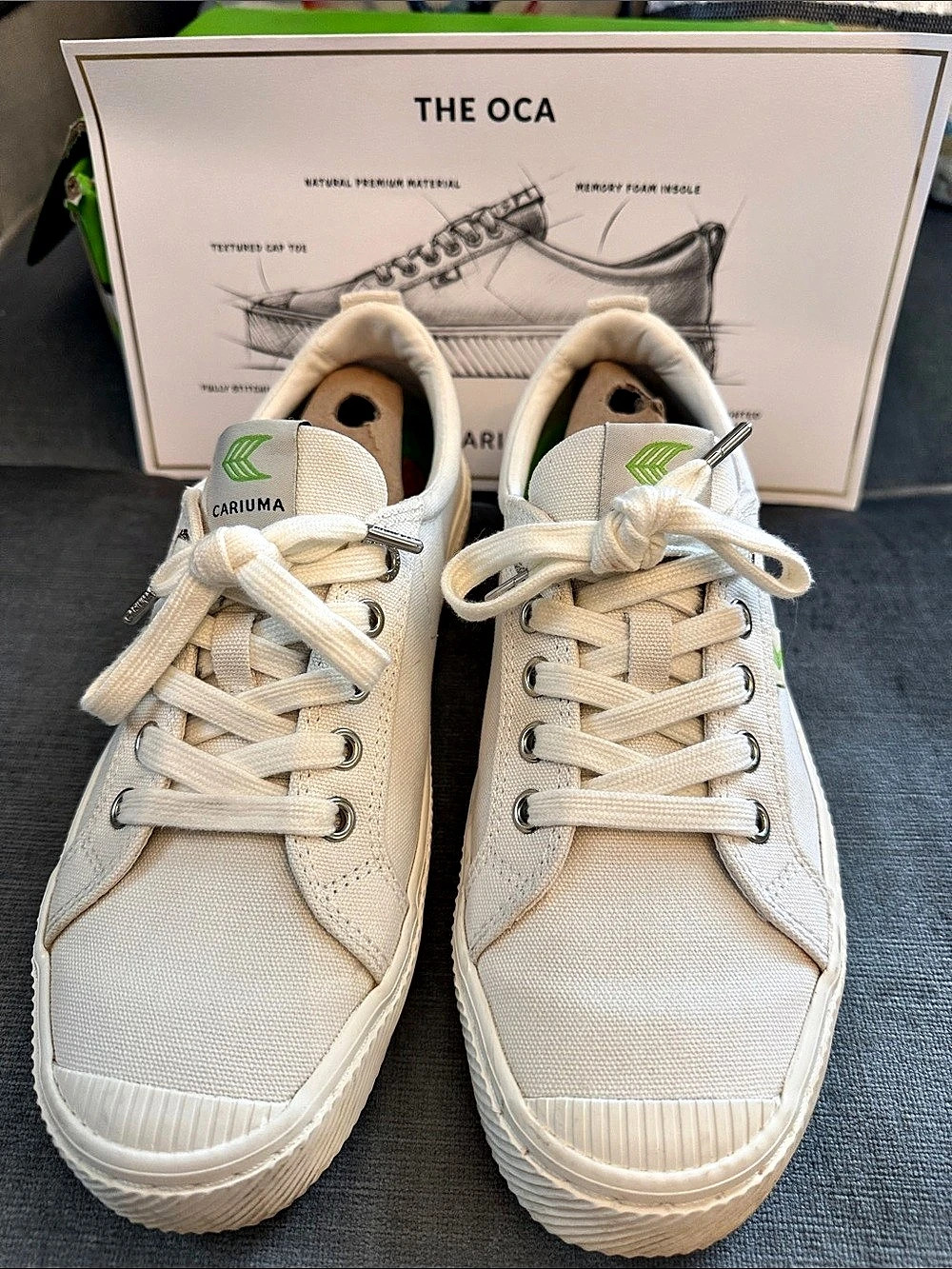Cariuma OCA Low Canvas Sneakers US 8.5